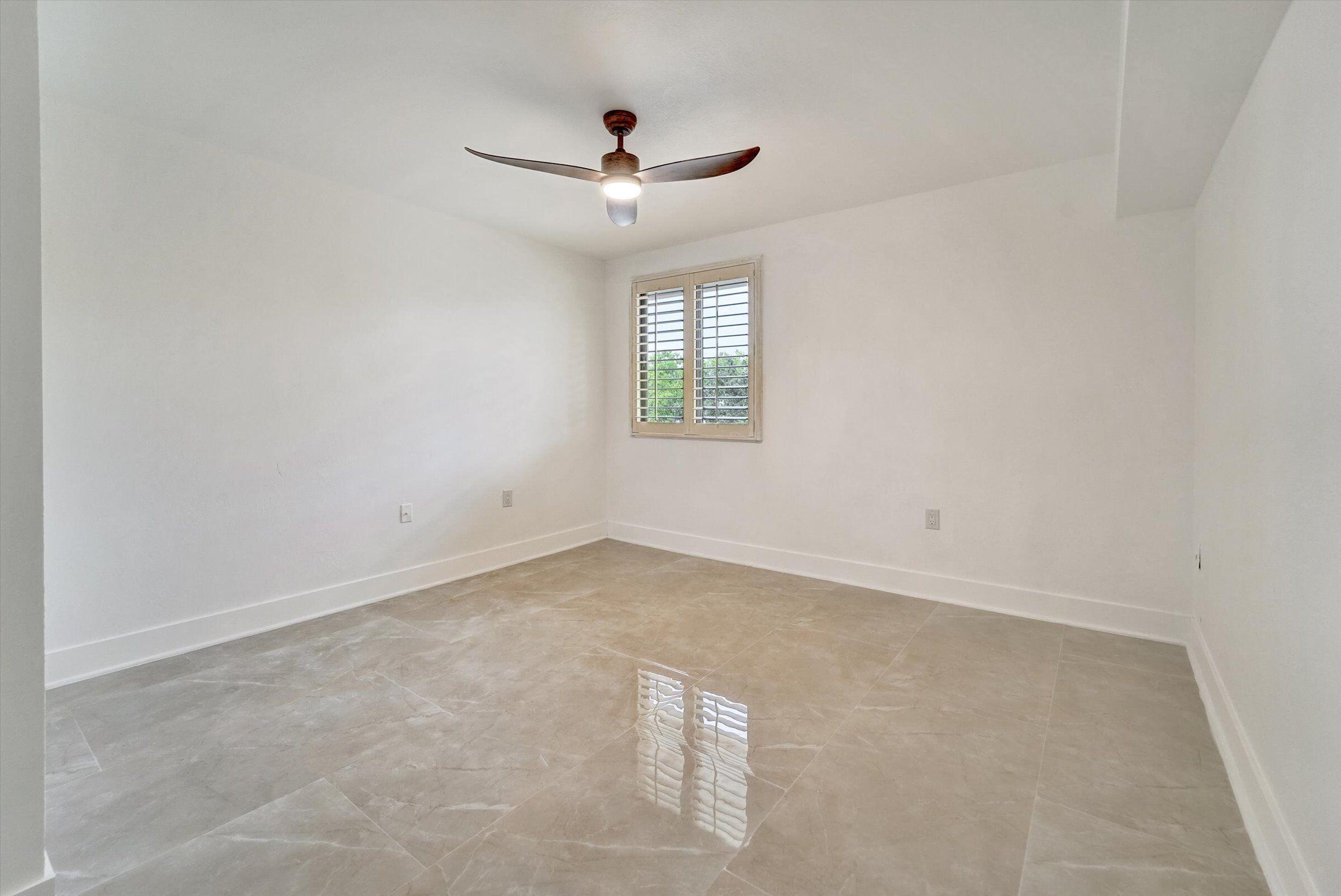 6181 Balboa Circle, Unit 303 Boca Raton, FL 33433 - Photo 14 of 21 28