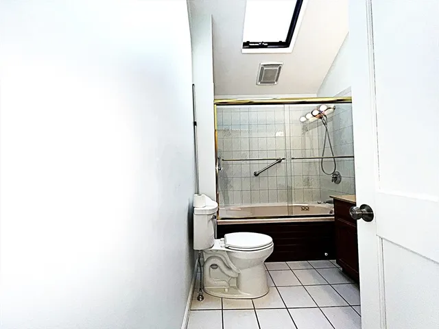 $3,000 | 29 Cottage Street, Unit 2, Natick, MA 01760