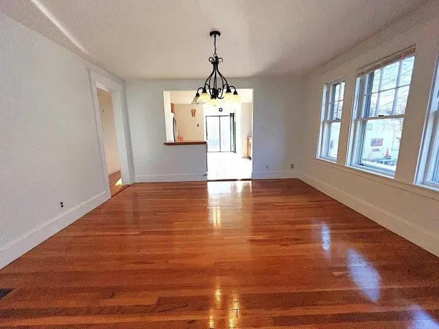 $3,000 | 29 Cottage Street, Unit 2, Natick, MA 01760