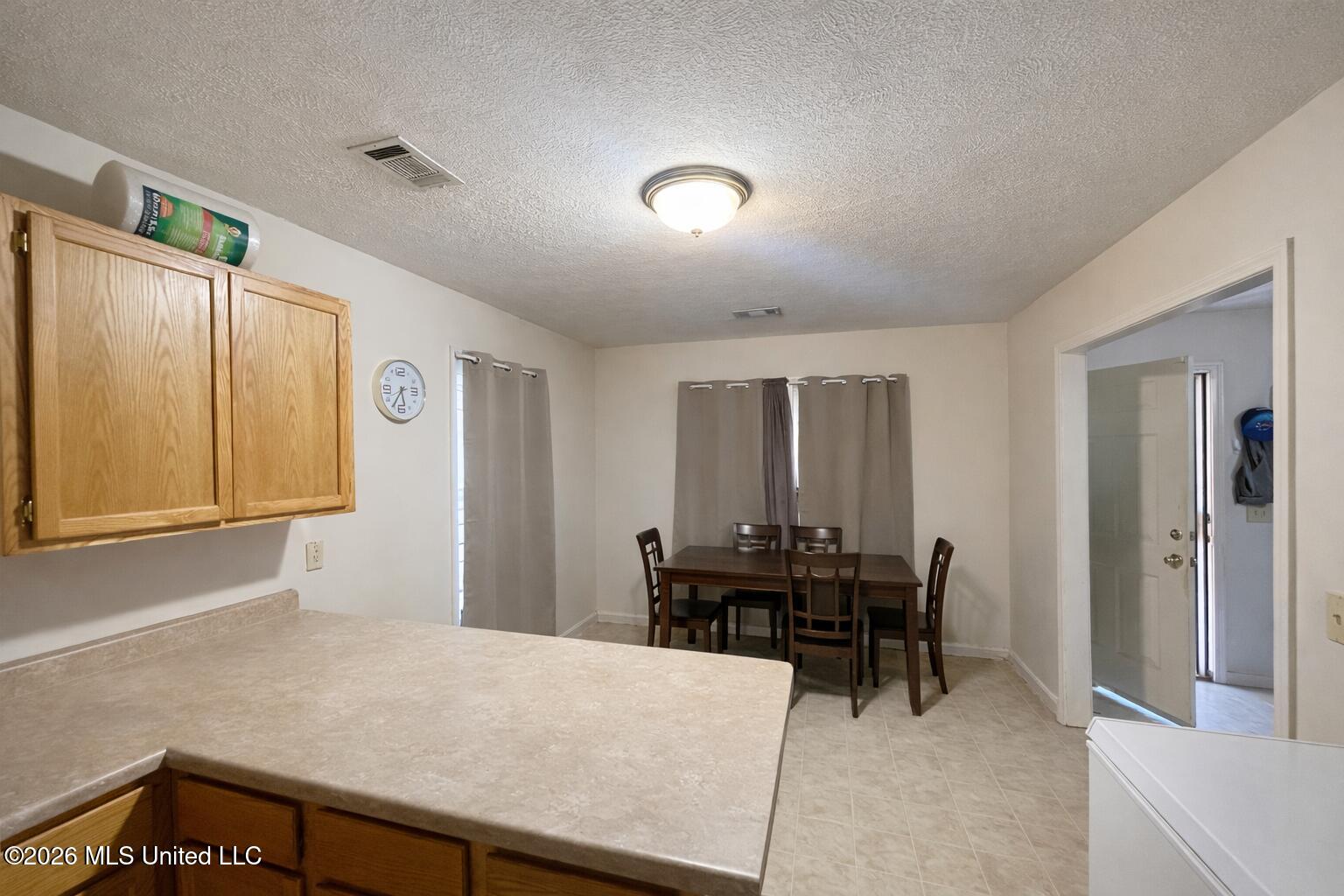 526 West Porter Street Jackson, MS 39204 - Photo 4 of 10 1EA24787-1228-46E5-9EFF-7F7204C9BE87