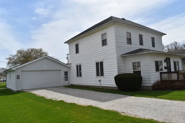 $149,900 | 208 South Jefferson Street, Flanagan, IL 61740