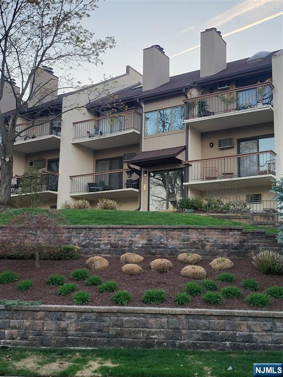 404 West Ridge Mews, Unit 4D Wood-Ridge, NJ 07075 - Photo 2 of 3