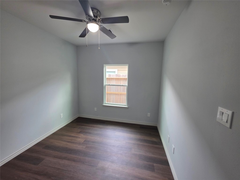 213 Dipping Stream Street Houston, TX 77076 - Photo 6 of 10 Bedroom 3