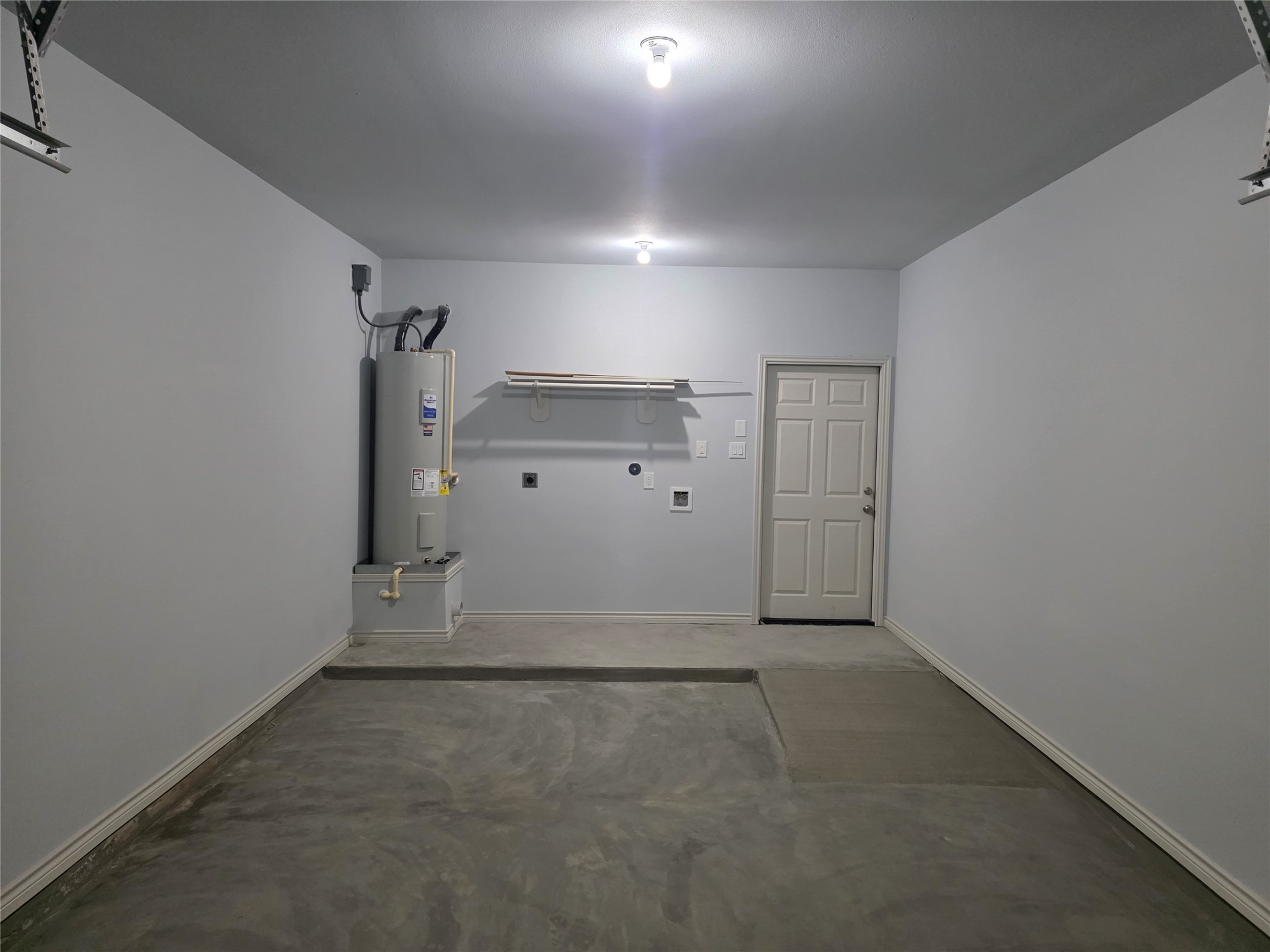 213 Dipping Stream Street Houston, TX 77076 - Photo 10 of 10 a view of empty room