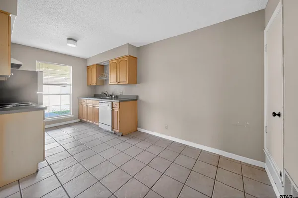 $1,450 | 4304 Edinburgh Drive, Tyler, TX 75703