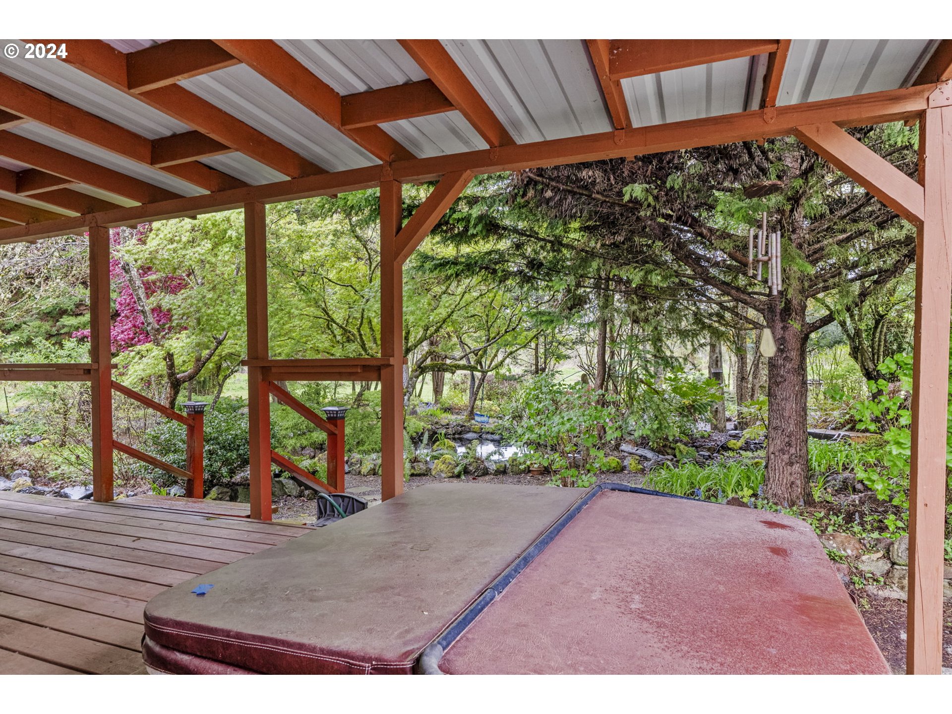 400 Lapham Road Toutle, WA 98649 - Photo 34 of 37 a view of a backyard with a large tree