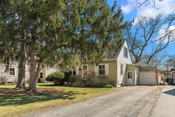 $285,000 | 6613 Glenview Drive, Tinley Park, IL 60477