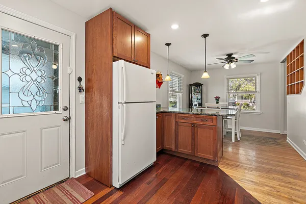 $285,000 | 6613 Glenview Drive, Tinley Park, IL 60477