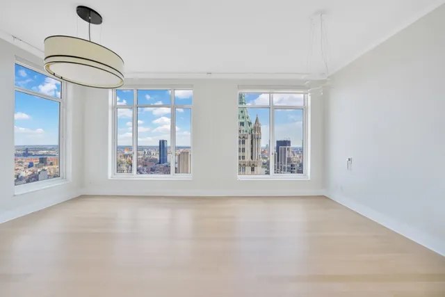 $28,950 | 30 Park Place, Unit 67B | TriBeCa