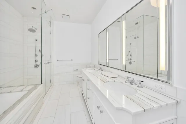 $28,950 | 30 Park Place, Unit 67B | TriBeCa