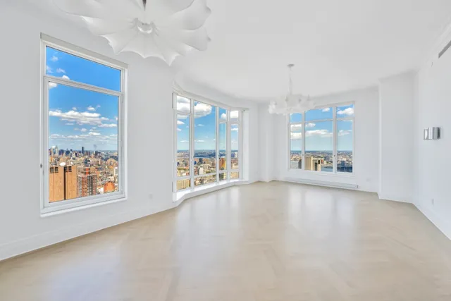 $28,950 | 30 Park Place, Unit 67B | TriBeCa