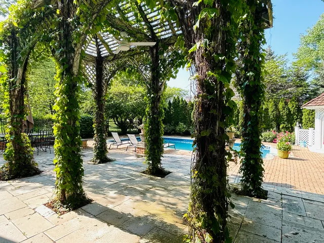 $1,375,000 | 2266 Pebble Creek Drive, Lisle, IL 60532