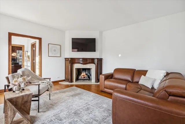 $1,375,000 | 2266 Pebble Creek Drive, Lisle, IL 60532