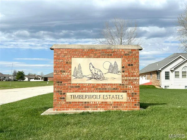 $449,900 | 363 Sleeping Indian Drive, Freeburg, IL 62243