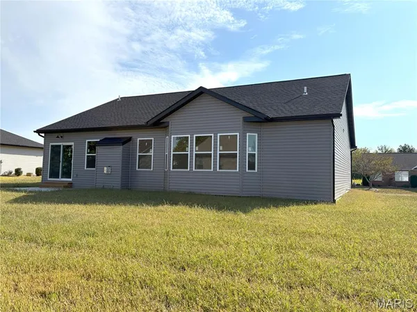 $449,900 | 363 Sleeping Indian Drive, Freeburg, IL 62243