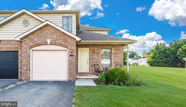 $2,595 | 13908 Greenfield Avenue, Maugansville, MD 21767