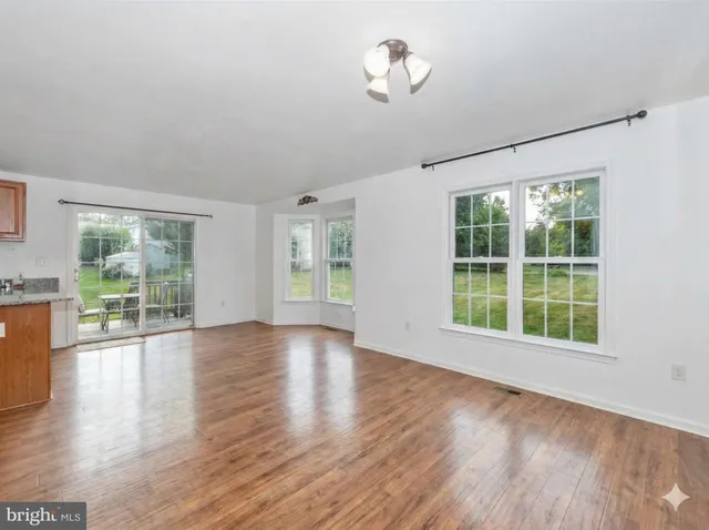 $2,595 | 13908 Greenfield Avenue, Maugansville, MD 21767