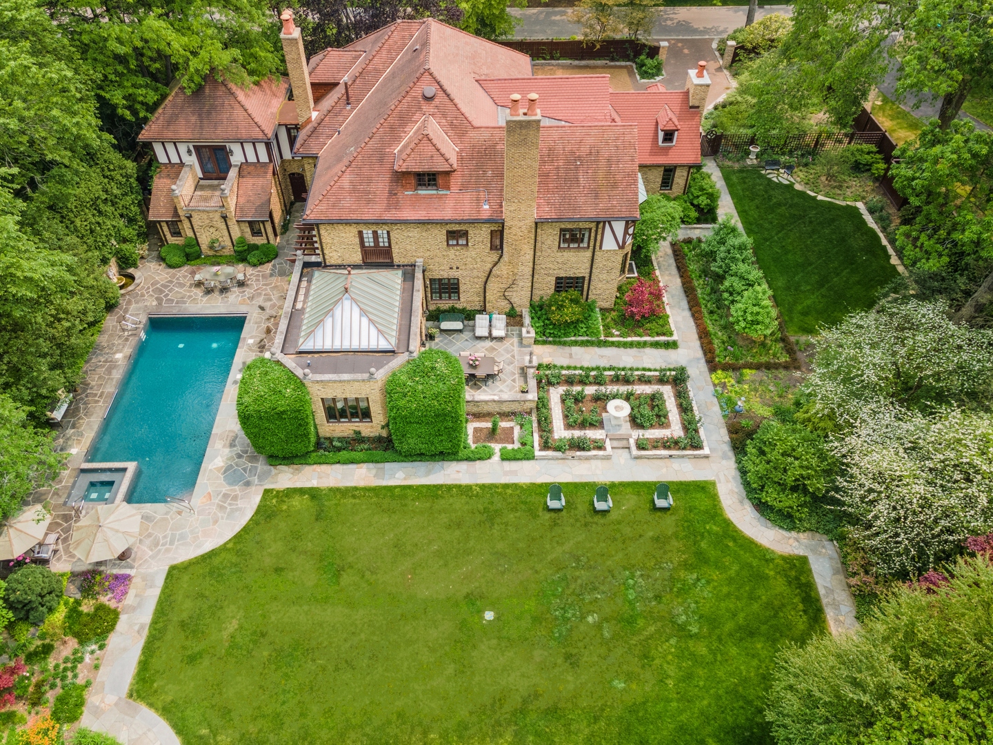 270 Birch Street Winnetka, IL 60093 - Photo 4 of 66