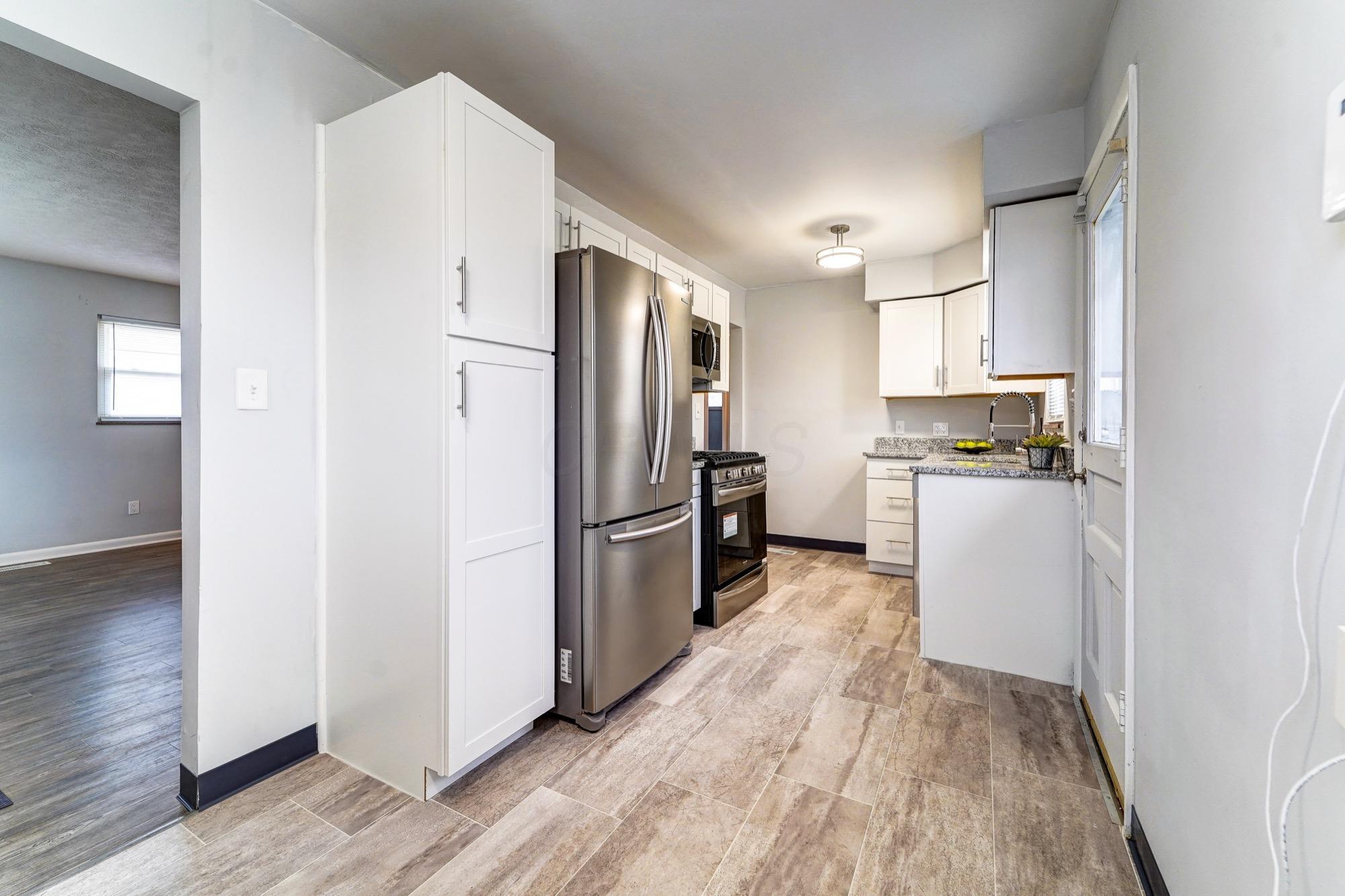 905 Reeb Avenue Columbus, OH 43207 - Photo 8 of 20