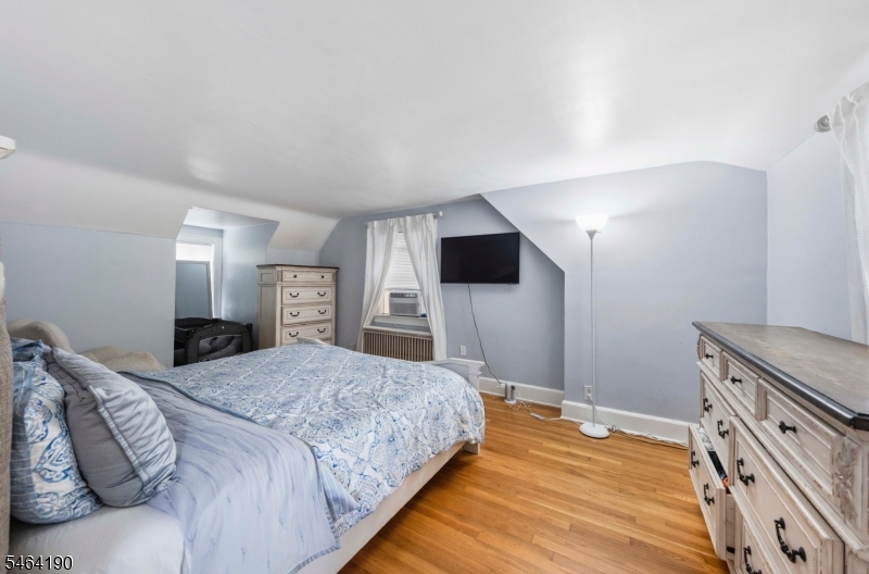 668 Greenbrook Road North Plainfield, NJ 07063 - Photo 13 of 26 Gallery Image 13