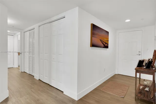 $900,000 | 1155 Brickell Bay Drive, Unit 1702, Miami, FL 33131