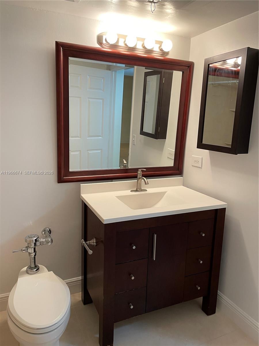 1500 Bay Road, Unit 1458S Miami Beach, FL 33139 - Photo 18 of 20