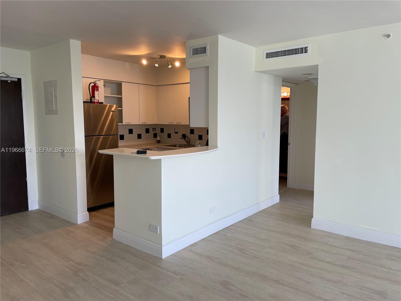 1500 Bay Road, Unit 1458S Miami Beach, FL 33139 - Photo 8 of 20