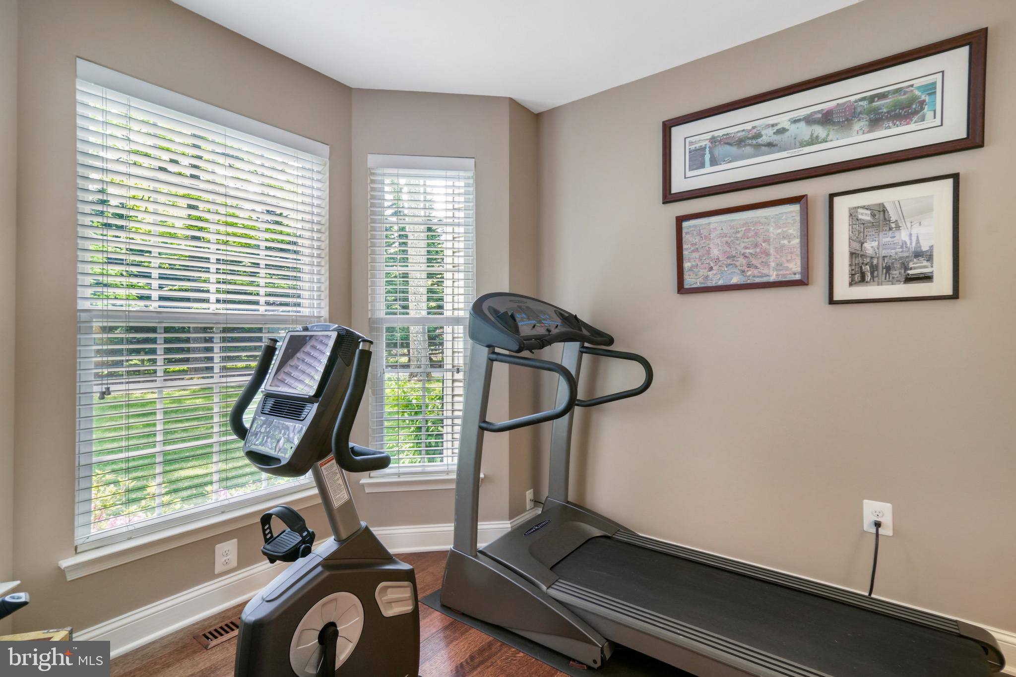 576 Shore Acres Road Arnold, MD 21012 - Photo 8 of 49 Main Floor Office