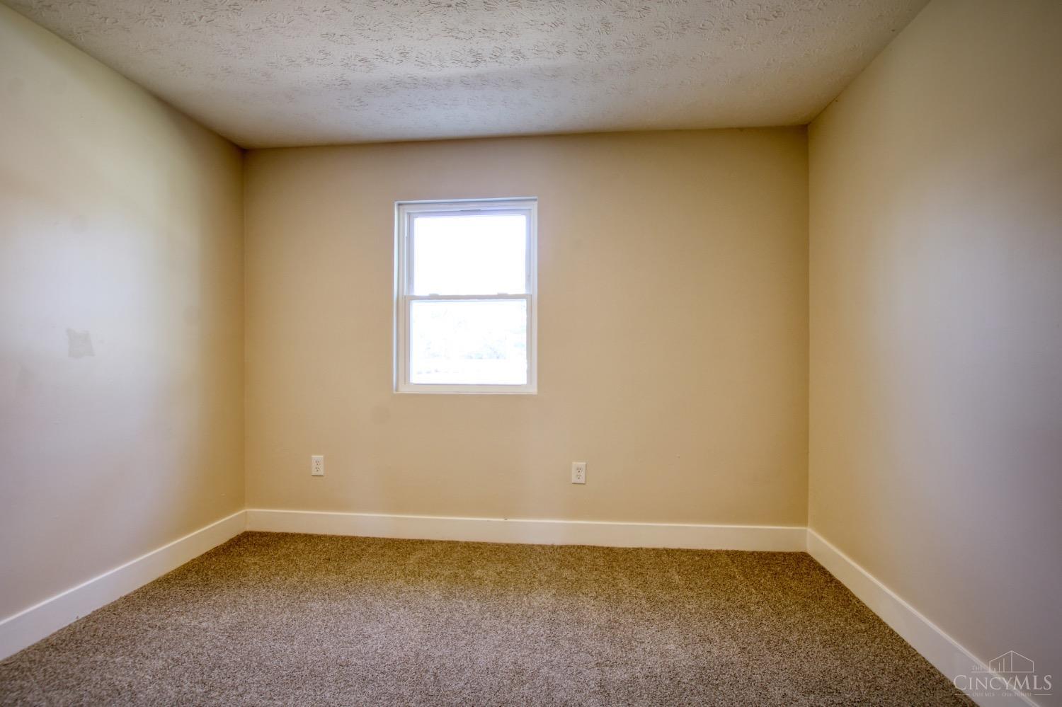 325 Ellis Road Mount Orab, OH 45154 - Photo 5 of 14