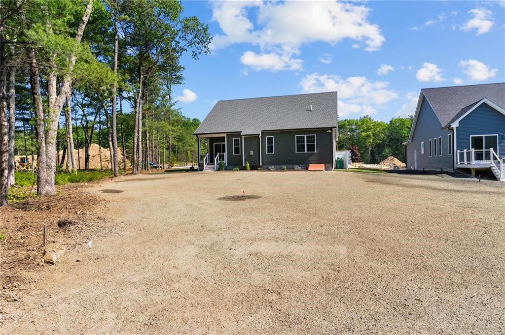 33 Sunset Lk Circle Coventry, RI 02816 - Photo 6 of 11