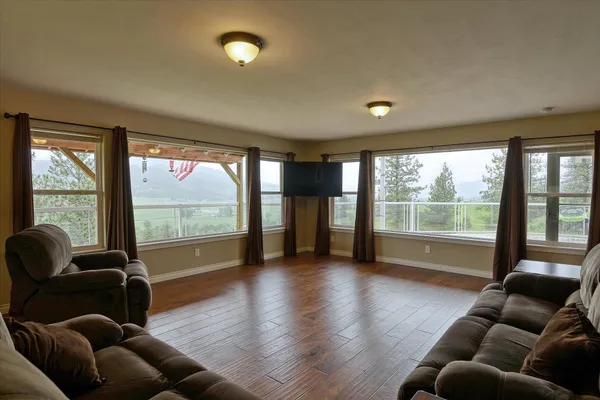 $875,000 | 419 Highway 395, Colville, WA 99114