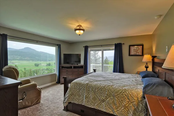 $875,000 | 419 Highway 395, Colville, WA 99114