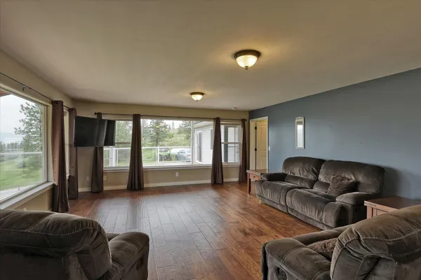 $875,000 | 419 Highway 395, Colville, WA 99114