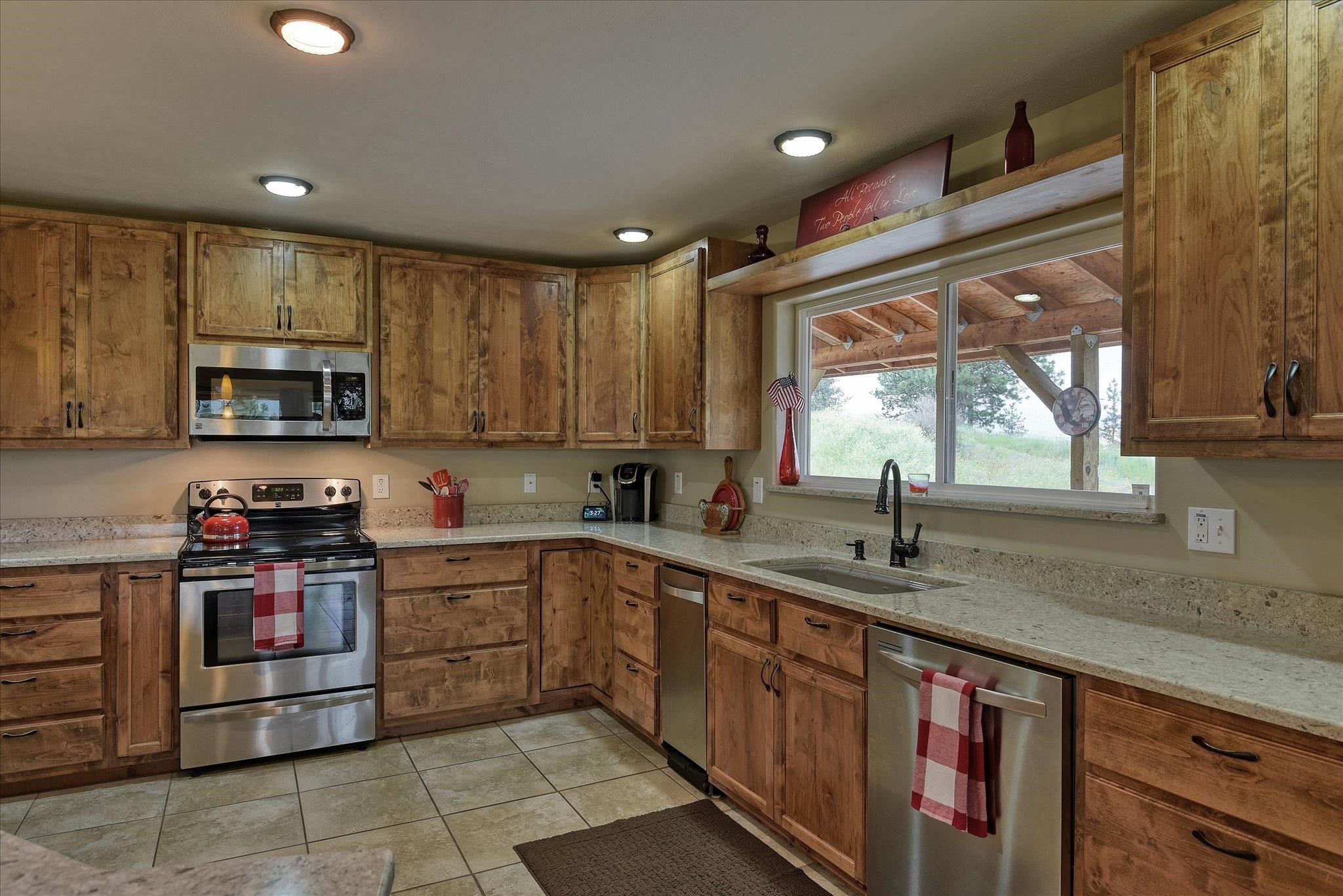 419 Highway 395 Colville, WA 99114 - Photo 5 of 50