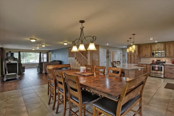 $875,000 | 419 Highway 395, Colville, WA 99114