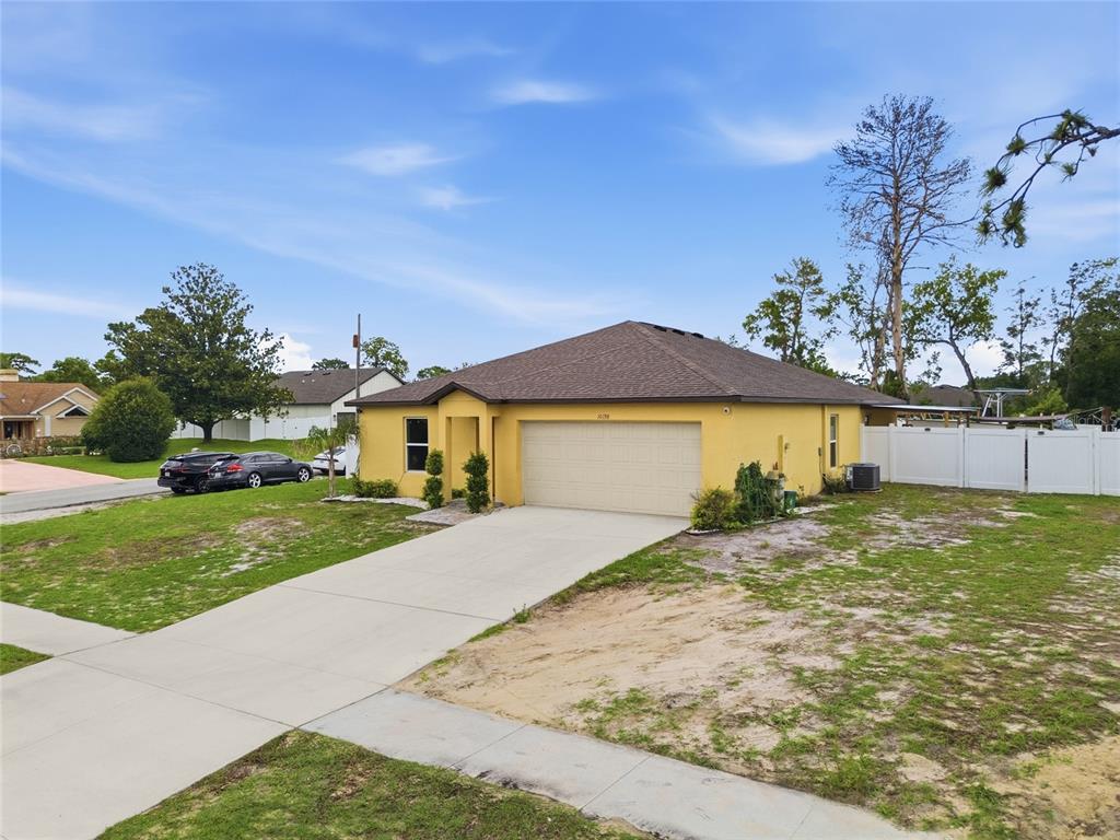 10198 Elgin Boulevard Spring Hill, FL 34608 - Photo 3 of 37