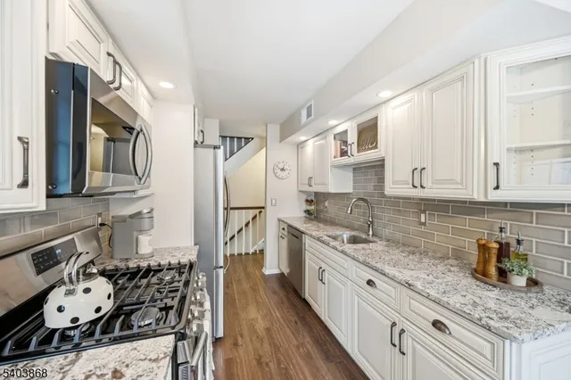 $489,900 | 3811 Melville Court, Mahwah, NJ 07430