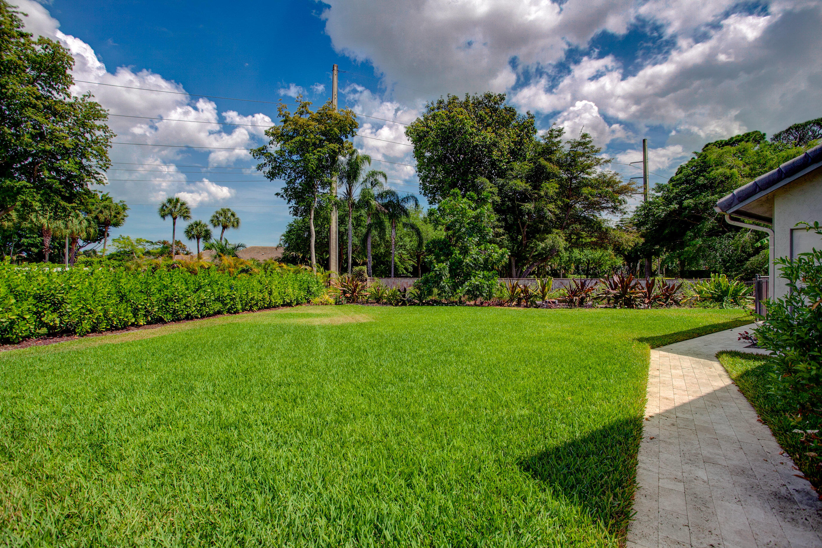 3010 Andrews Place Boca Raton, FL 33434 - Photo 60 of 80 82_interiors done (127 of 128)