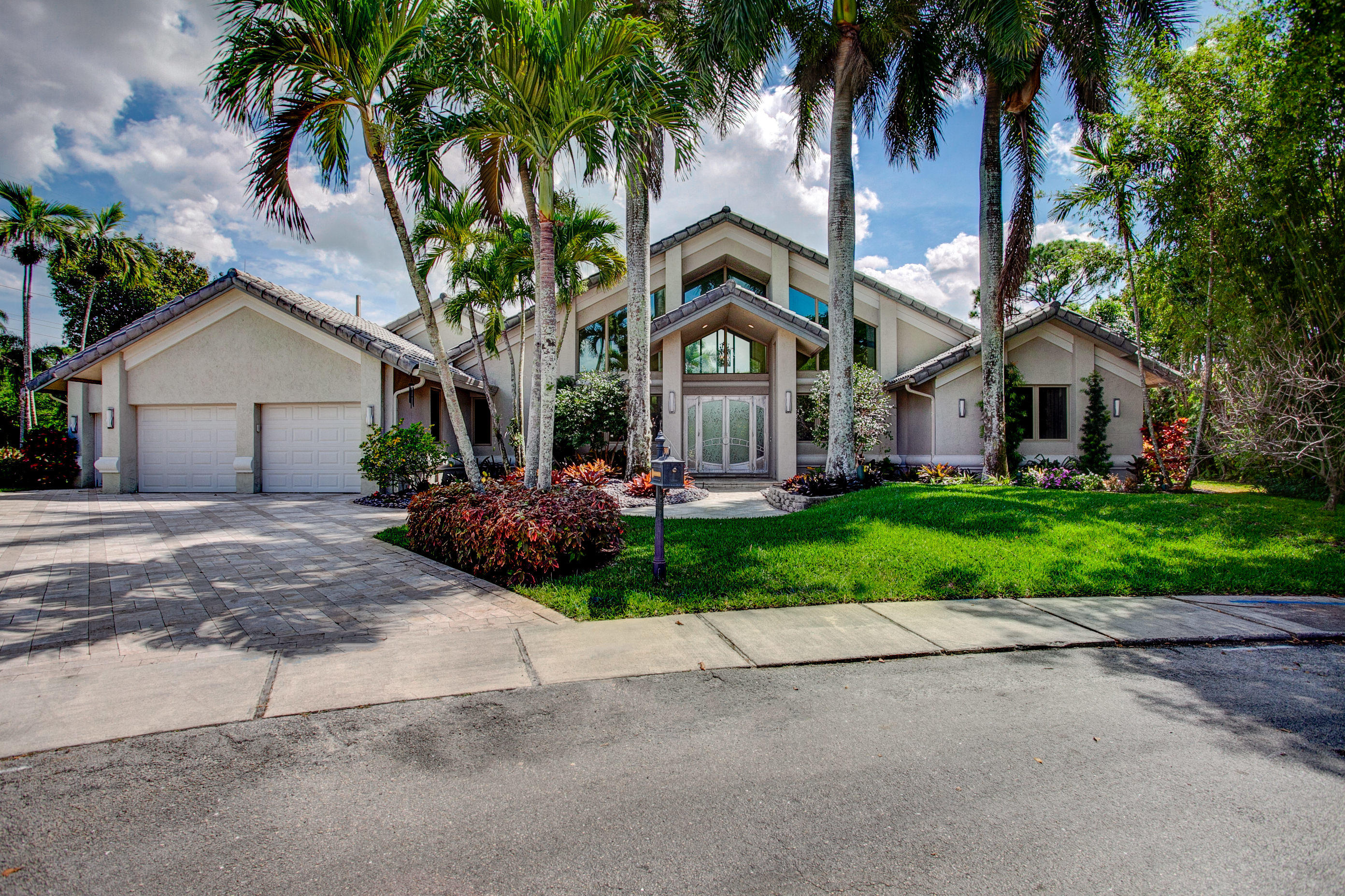 3010 Andrews Place Boca Raton, FL 33434 - Photo 6 of 80 28_interiors done (73 of 128)