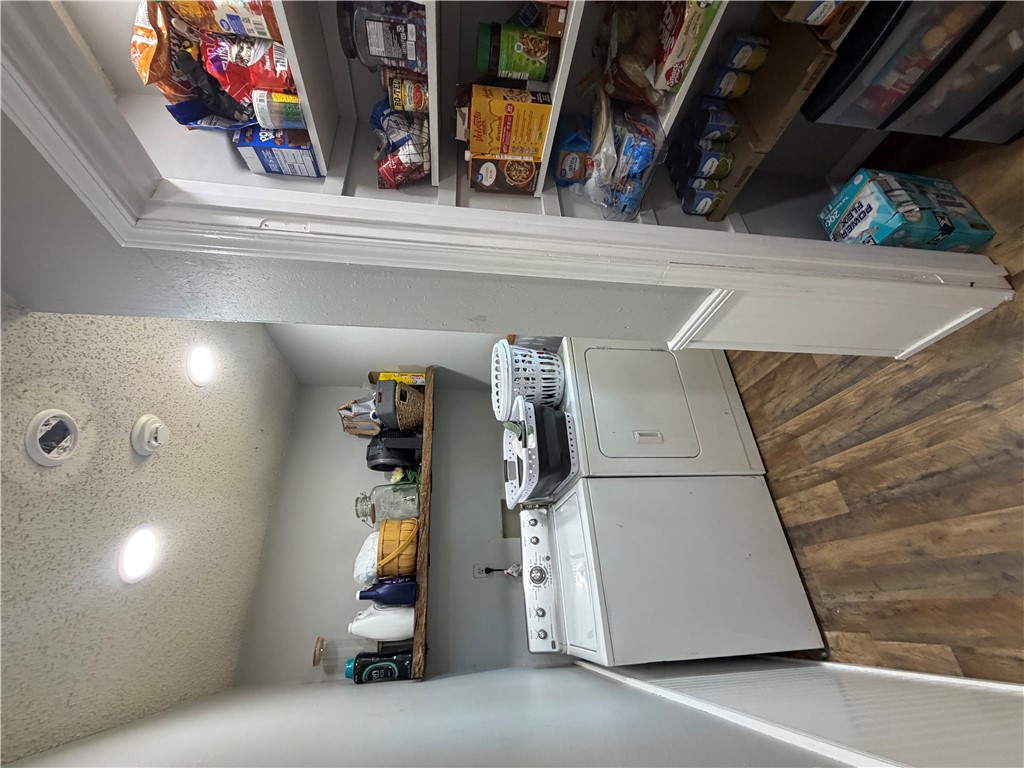 295 Hornet Estate Road London, AR 72847 - Photo 14 of 17 Laundry room