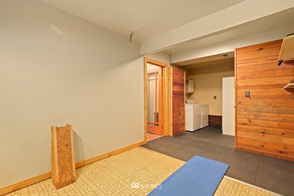 18216 19th Drive Southeast Bothell, WA 98012 - Photo 20 of 37 a view of an empty room and bathroom