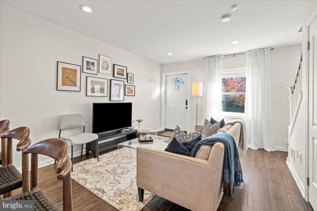 $2,350 | 134 35th Street Northeast, Washington, DC 20019