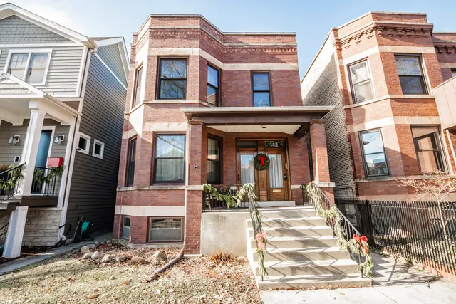 $960,000 | 3812 North Oakley Avenue, Chicago, IL 60618