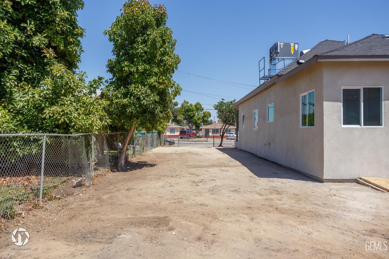 Undisclosed Address Bakersfield, CA 93305 - Photo 27 of 28 a view of back yard of the house