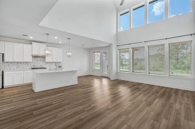 $3,000 | 17702 East Sea Rosemary Court East, Conroe, TX 77385