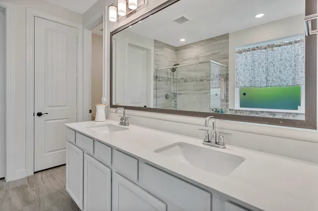 $3,200 | 17702 East Sea Rosemary Court East, Conroe, TX 77385