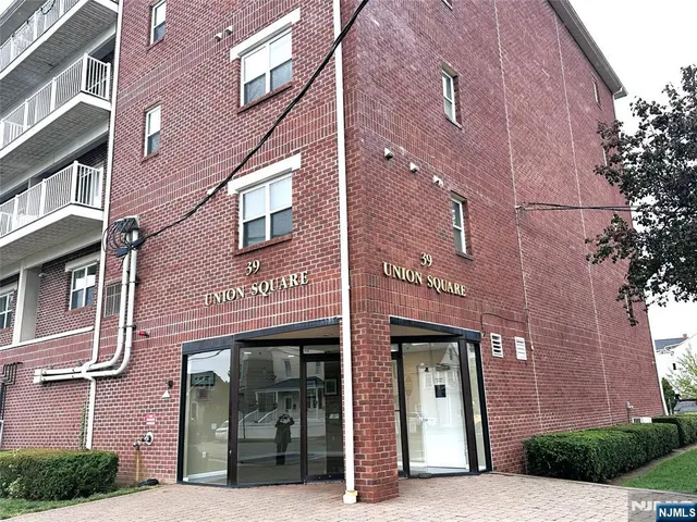 $398,000 | 39 Union Street, Unit 105, Hackensack, NJ 07601