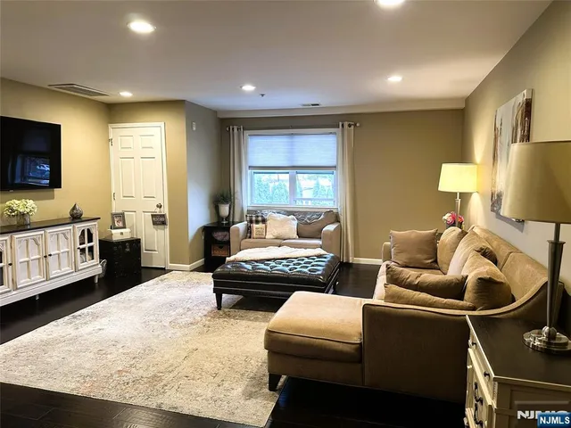 $398,000 | 39 Union Street, Unit 105, Hackensack, NJ 07601