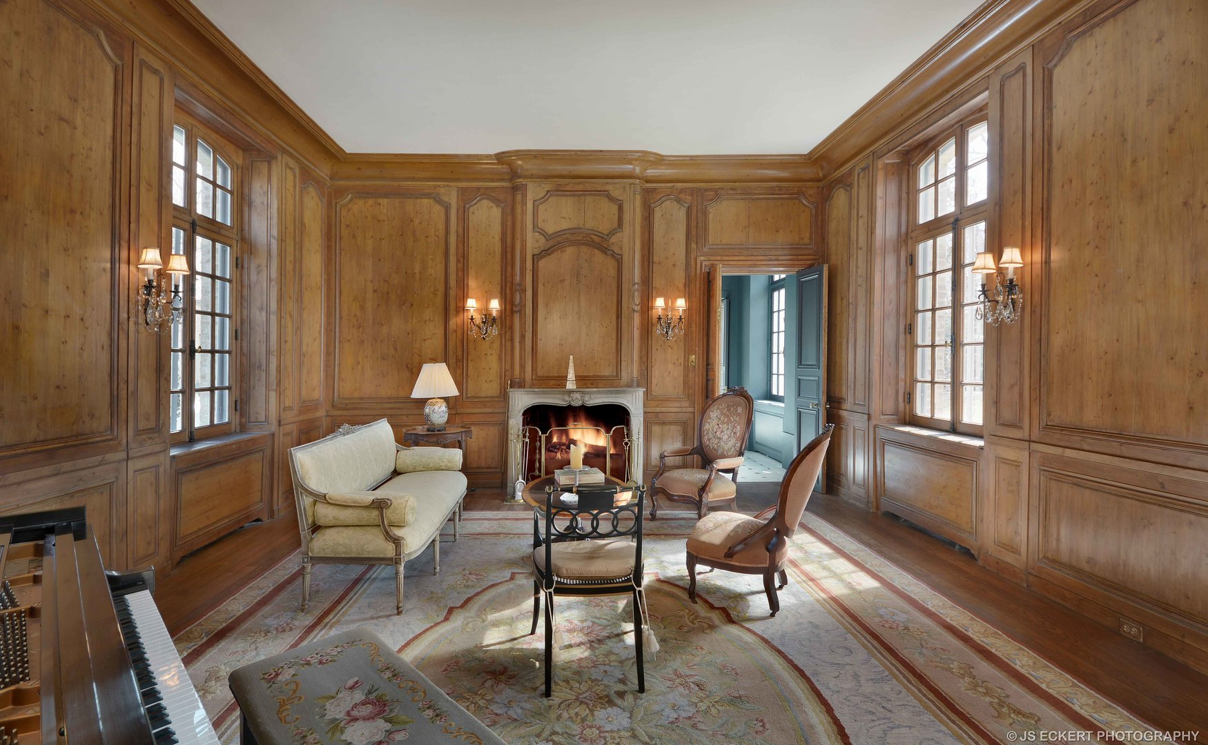 111 Moffett Road Lake Bluff, IL 60044 - Photo 14 of 51 a view of a livingroom with furniture and fireplace