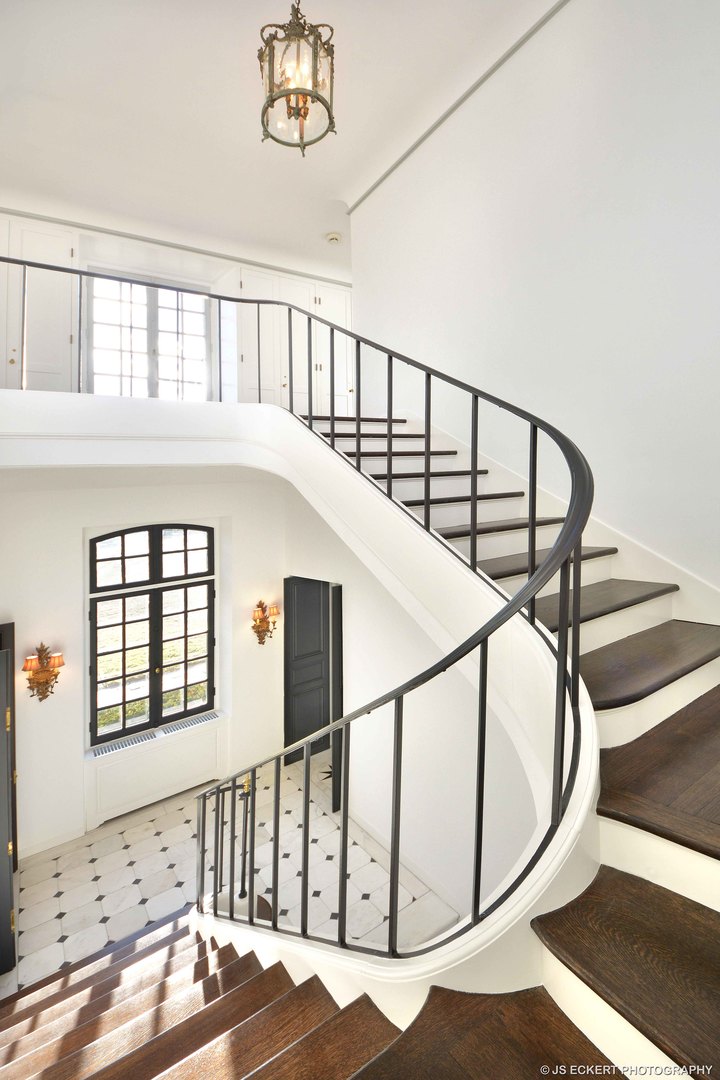 111 Moffett Road Lake Bluff, IL 60044 - Photo 29 of 51 a view of entryway